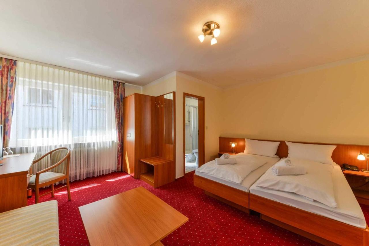 Hotel Hessischer Hof Kirchhain Dış mekan fotoğraf